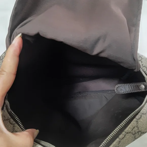 Authentic Gucci GG Supreme monogram canvas message Crossbody bag - Picture 10 of 16